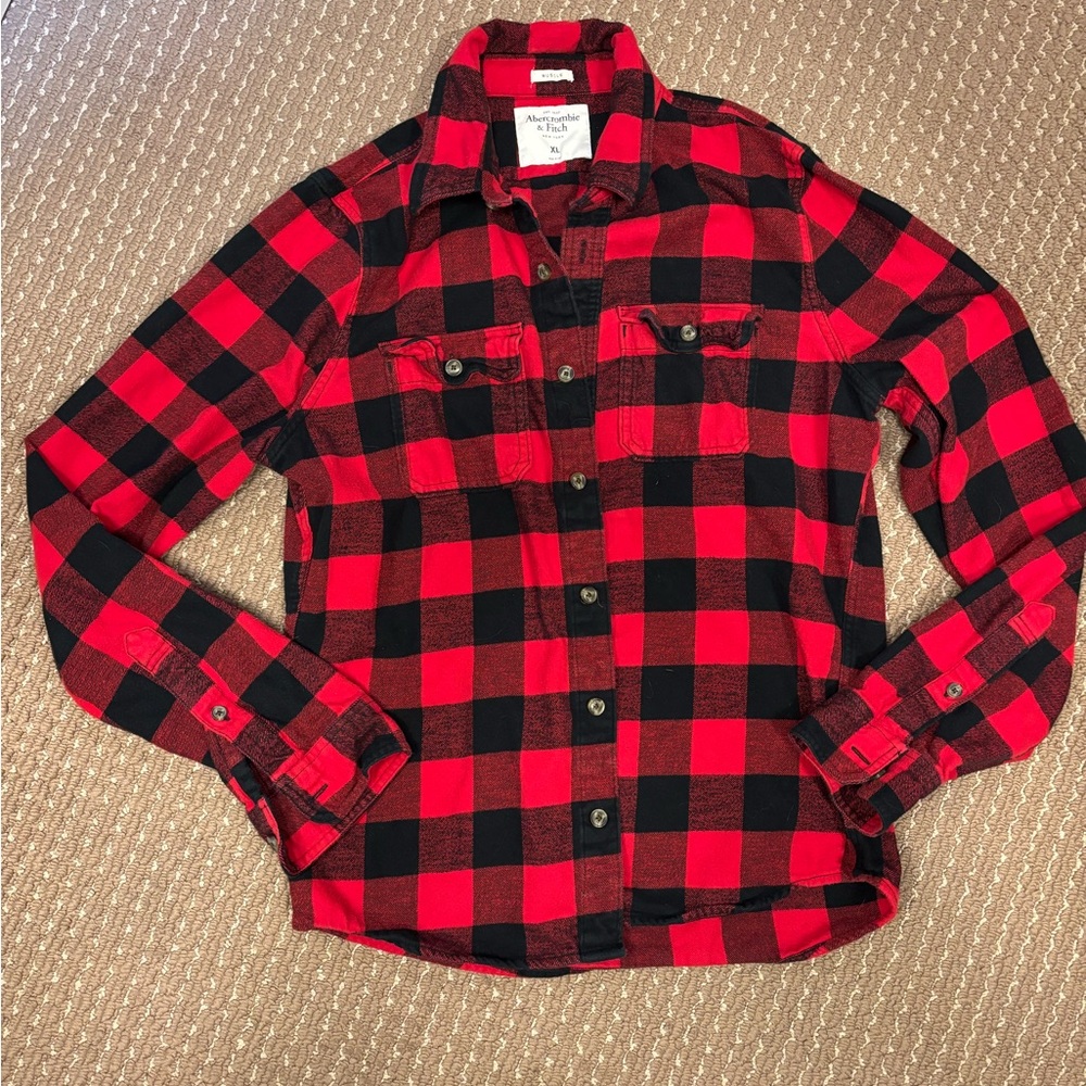 Women’s long sleeve collar button up shirt